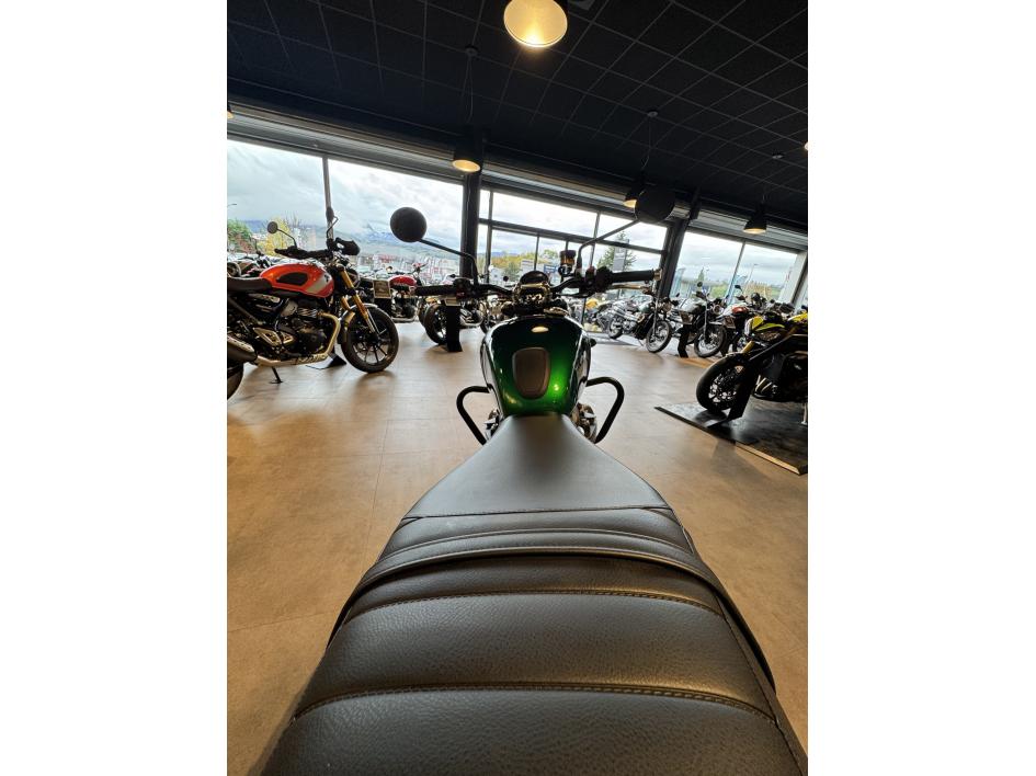 TRIUMPH SPEED TWIN 900 - STEALTH ED