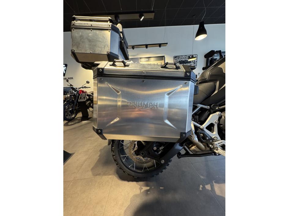 TRIUMPH TIGER 1200 EXPLORER