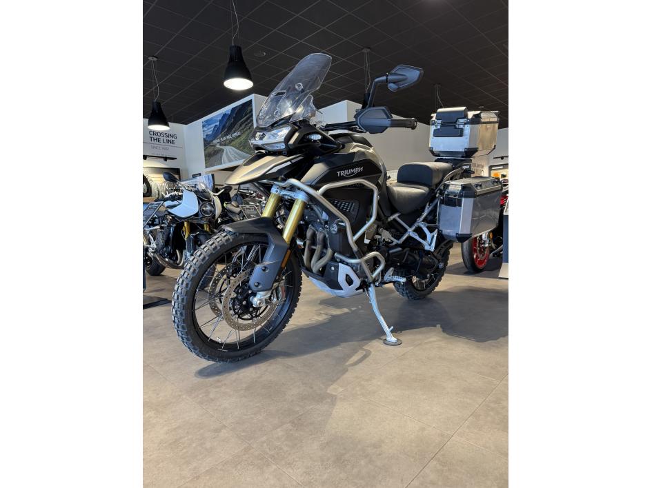 TRIUMPH TIGER 1200 EXPLORER