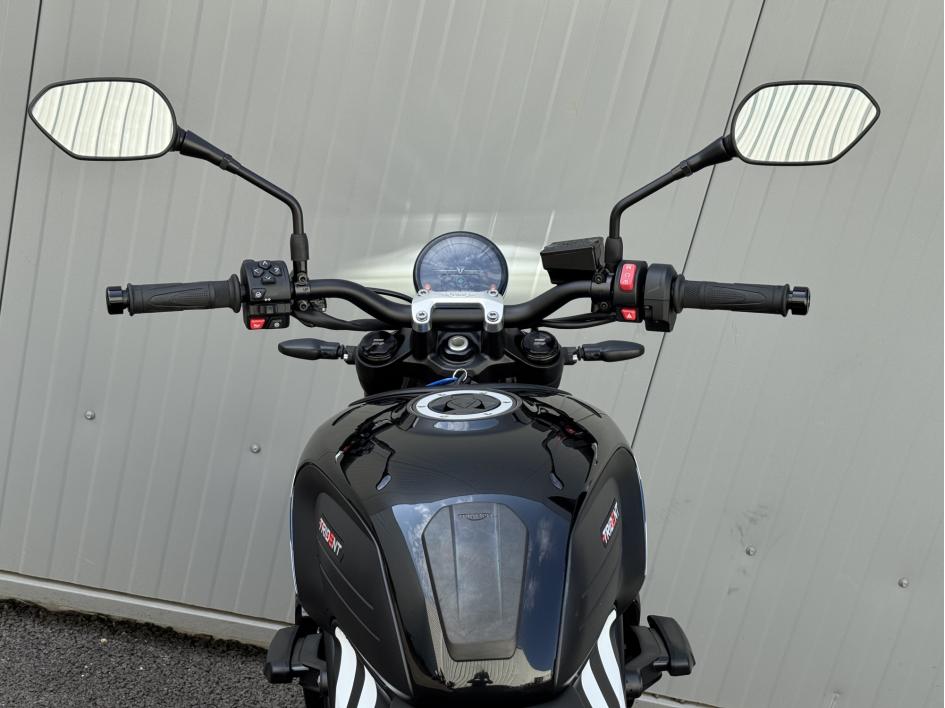 TRIUMPH TRIDENT 660 bridée A2 (300 KM)