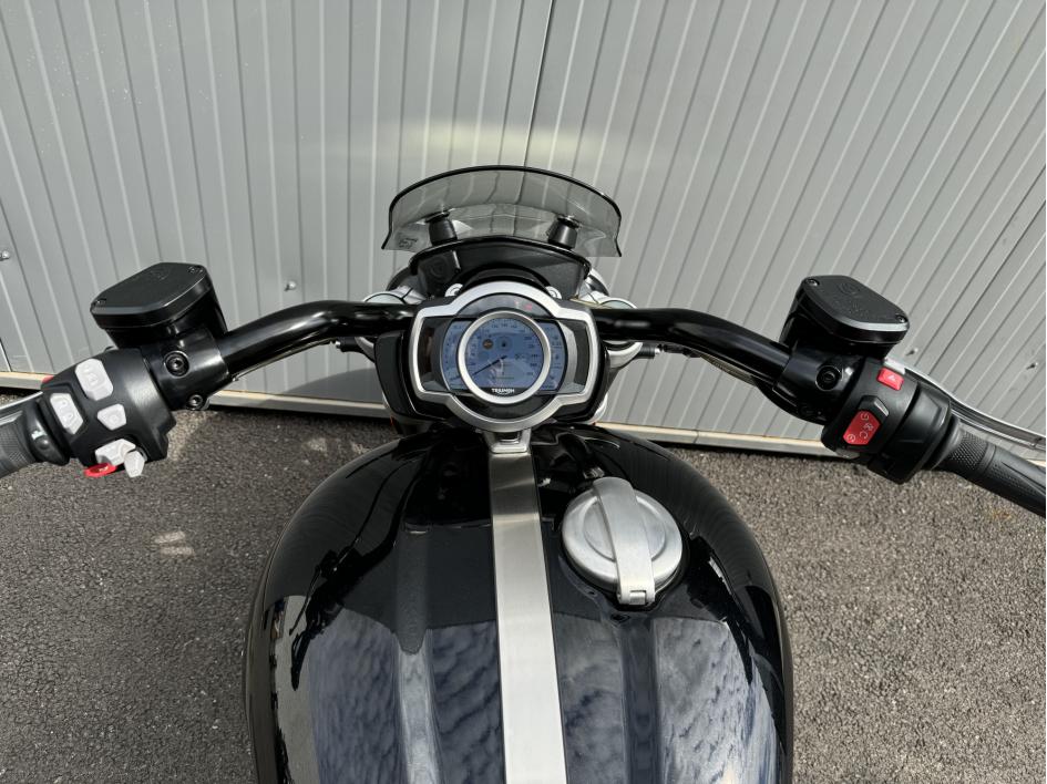TRIUMPH ROCKET 3 GT