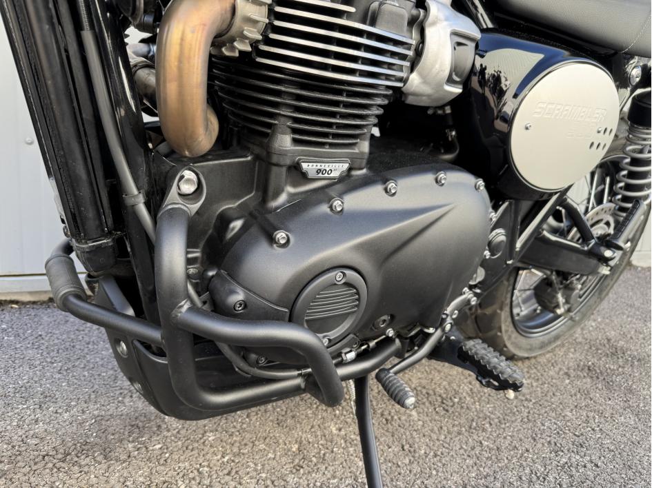 TRIUMPH SCRAMBLER 900
