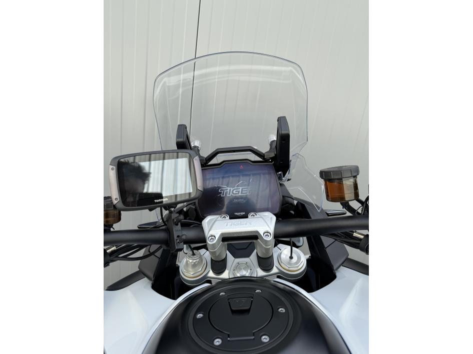 TRIUMPH TIGER 1200 RALLY EXPLORER