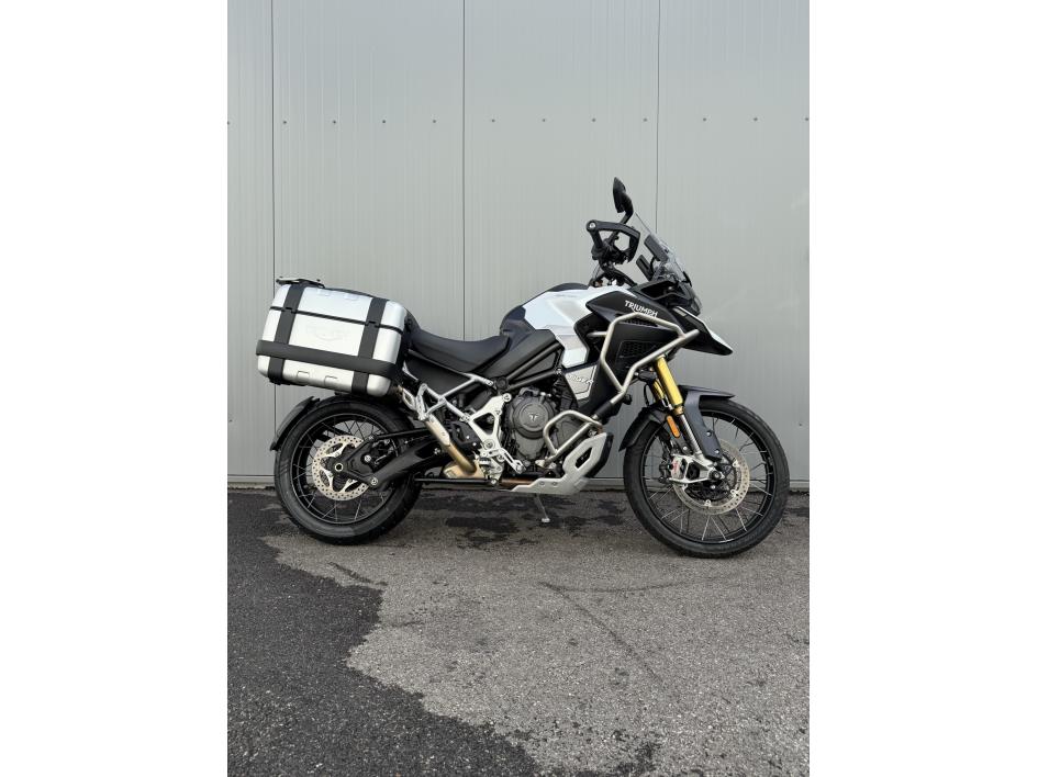 TRIUMPH TIGER 1200 RALLY EXPLORER