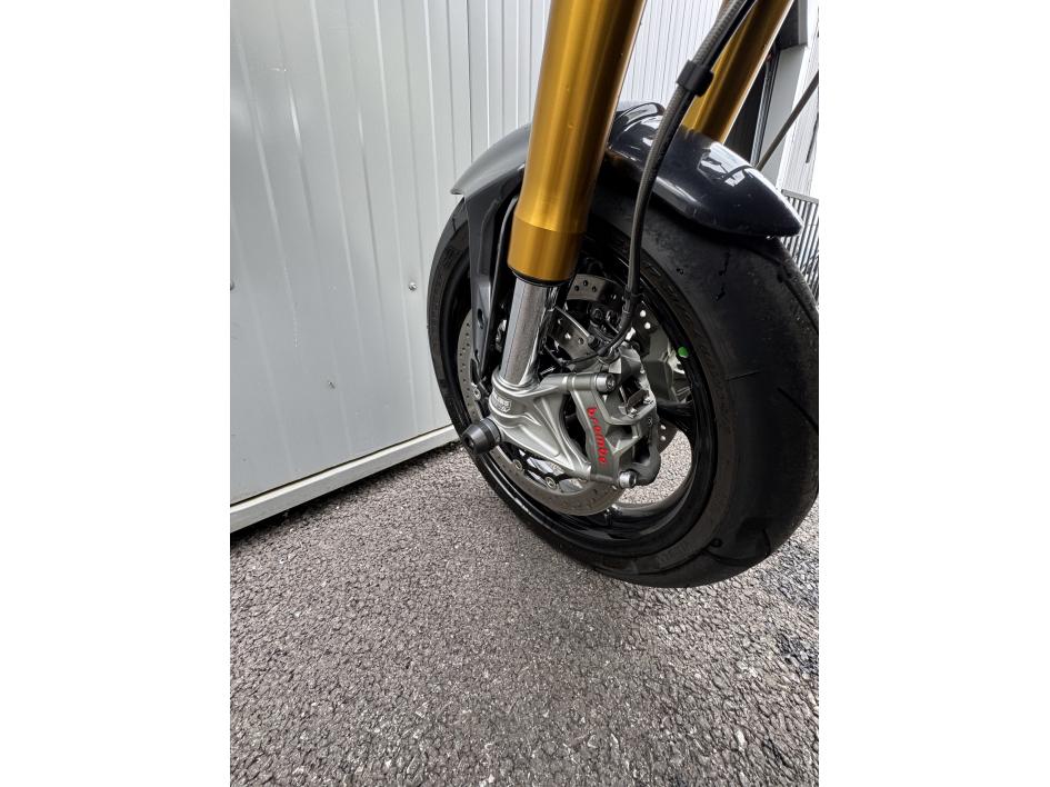 TRIUMPH SPEED TRIPLE 1200 RS