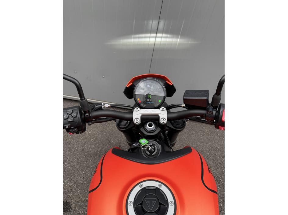 TRIUMPH TRIDENT 660 - Matt Baja Orange