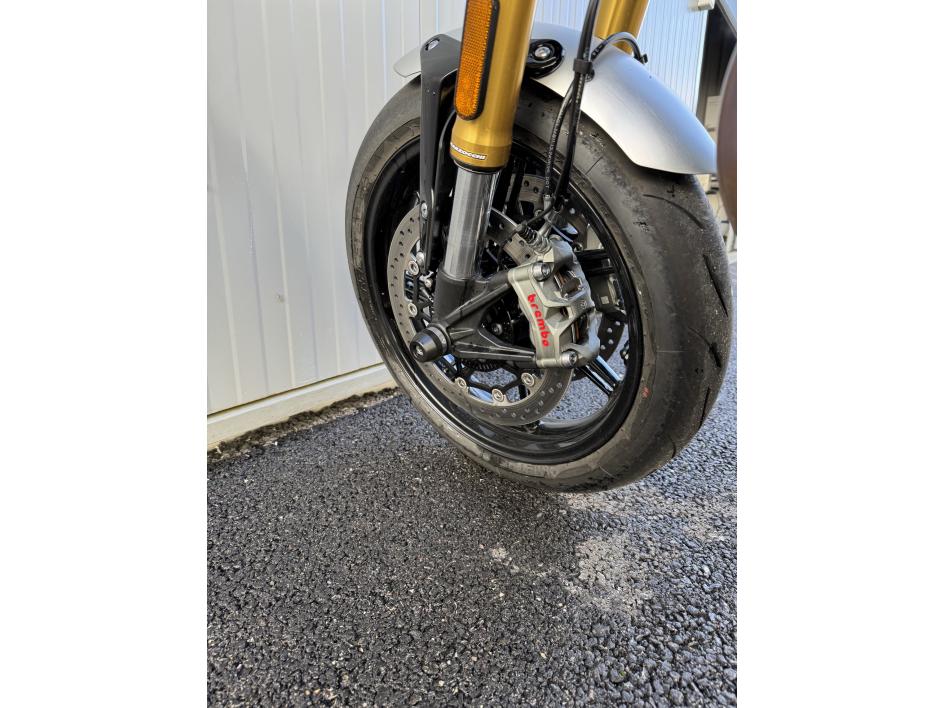 TRIUMPH SPEED TWIN 1200 RS