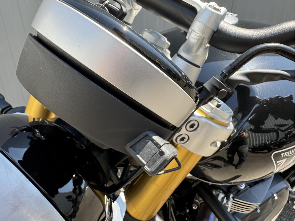 TRIUMPH SPEED TWIN 1200 RS