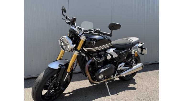 TRIUMPH SPEED TWIN 1200