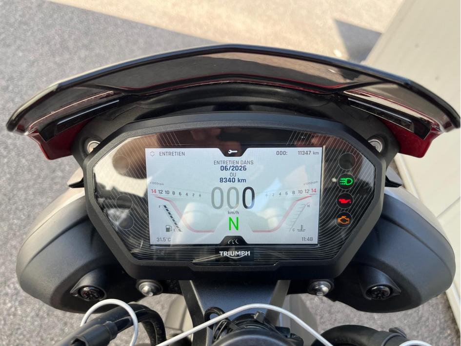 TRIUMPH STREET TRIPLE 765 RS 