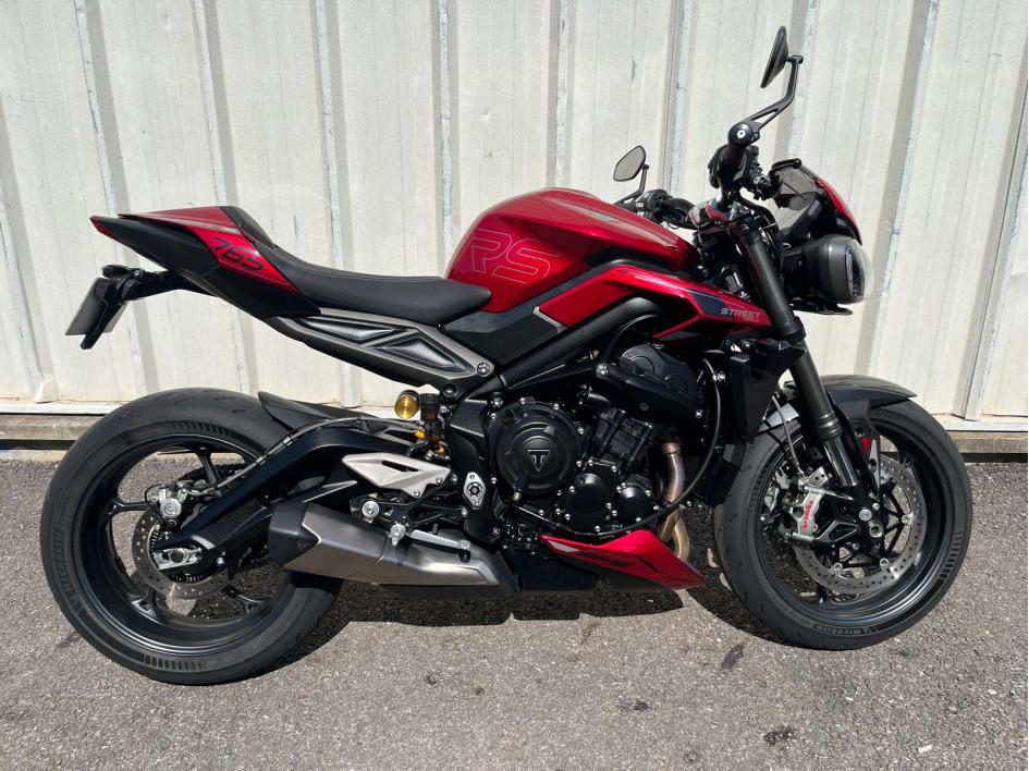 TRIUMPH STREET TRIPLE 765 RS 