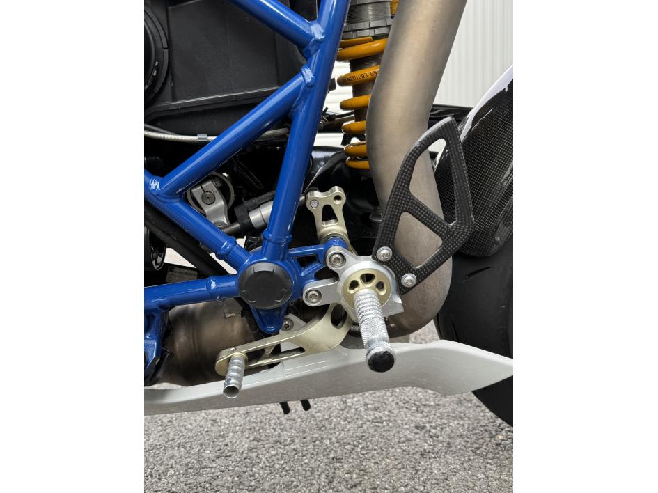 BMW HP2 SPORT