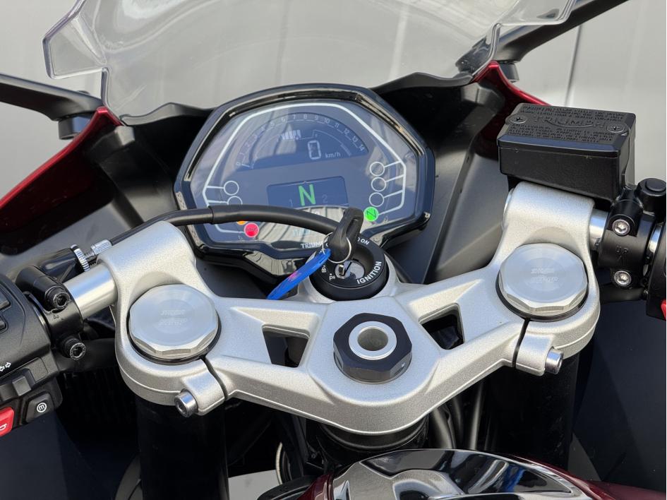 TRIUMPH DAYTONA 660 BRIDEE A2