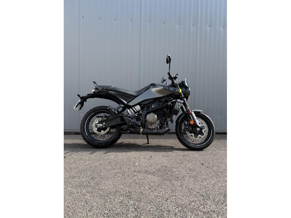 HUSQVARNA 401 VITPILEN